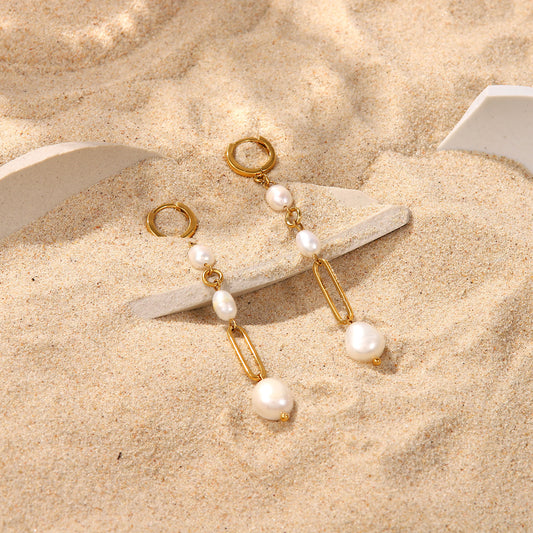 Daphné Freshwater Pearl Earrings